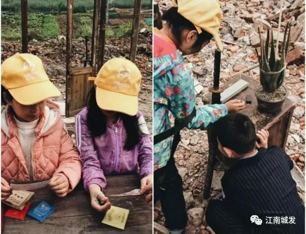 △ 學(xué)生仔細(xì)端詳已經(jīng)不再使用的各種紙質(zhì)老證件 △ 觀展學(xué)生對播放的聲音場特別好奇，蹲下認(rèn)真?zhèn)榷鷥A聽